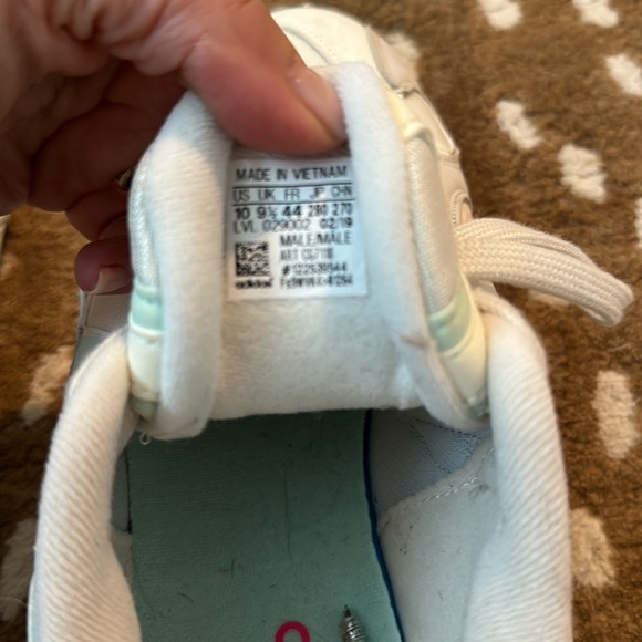 Adidas sneakers - Picture 6 of 6